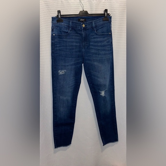 Women’s DKNY medium blue wash‎ stretchy rip raw edge skinny jeans size 28 - Picture 2 of 15